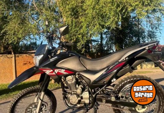 Motos - Zanella Zr 200 2023 Nafta 3800Km - En Venta