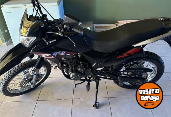 Motos - Zanella Zr 200 2023 Nafta 3800Km - En Venta
