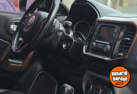 Camionetas - Fiat Toro volcano 4x4 2017 Diesel 110000Km - En Venta