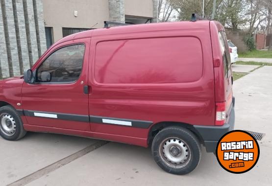 Utilitarios - Peugeot Partner confort 2013 GNC 273000Km - En Venta