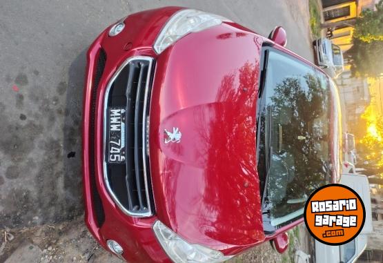 Autos - Peugeot 208 allure touchscreen 2013 Nafta 96000Km - En Venta