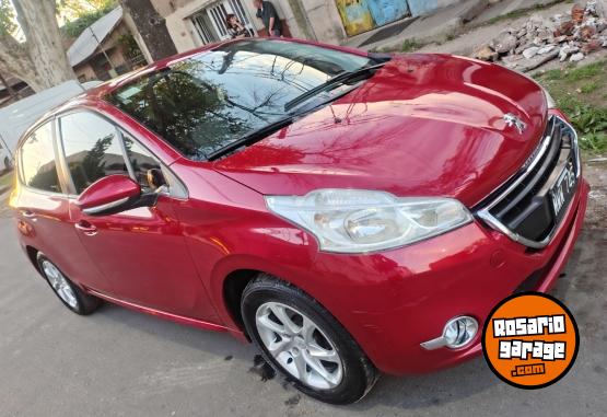 Autos - Peugeot 208 allure touchscreen 2013 Nafta 96000Km - En Venta