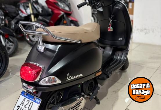 Motos - Vespa VXL 150 2024 Nafta 7800Km - En Venta