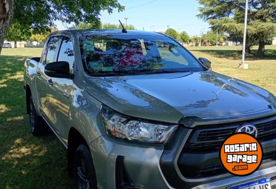 Camionetas - Toyota Hilux 2021 Diesel 128000Km - En Venta