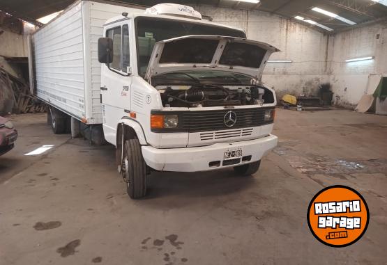 Camiones y Gr�as - MERCEDES BENZ 710 FURG�N A�O 2013 PERMUTO FINANCIACI�N DNI - En Venta
