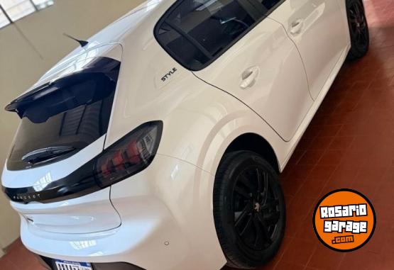 Autos - Peugeot 208 style 2023 Nafta 29800Km - En Venta