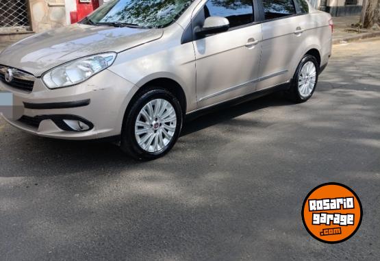 Autos - Fiat Grand siena 2012 Nafta 126000Km - En Venta