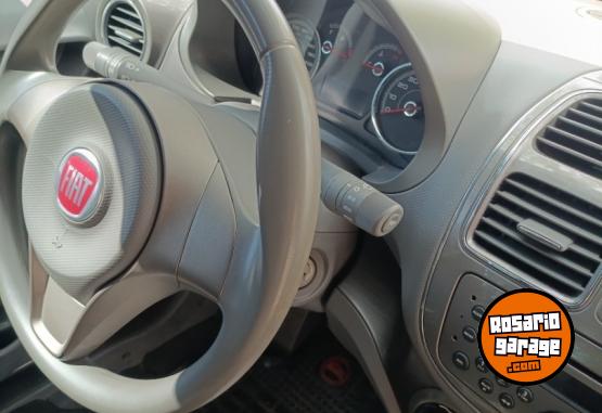 Autos - Fiat Grand siena 2012 Nafta 126000Km - En Venta