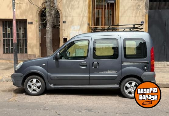 Utilitarios - Renault Kangoo 2012 GNC 155000Km - En Venta
