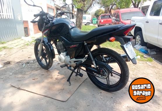 Motos - Honda Tit�n 2017 Nafta 20000Km - En Venta