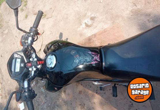 Motos - Honda Tit�n 2017 Nafta 20000Km - En Venta