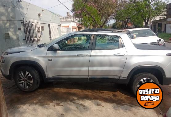 Camionetas - Fiat Toro 2016 Diesel 250000Km - En Venta