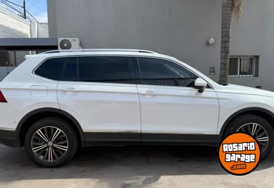 Autos - Volkswagen Tiguan Highline 2019 Nafta 180000Km - En Venta