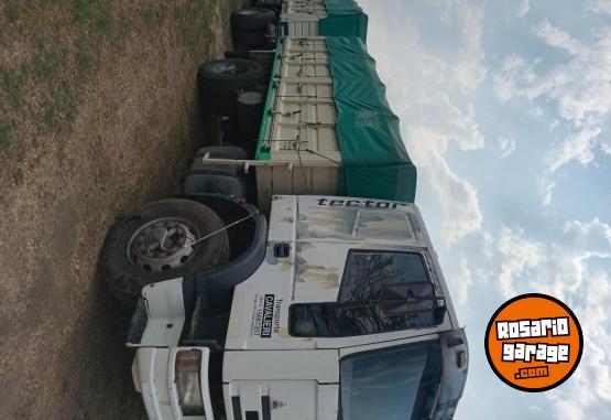 Camiones y Grúas - Vendo - En Venta