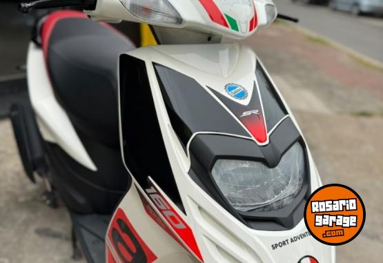 Motos - Aprilia SR 160 2024 Nafta 9000Km - En Venta