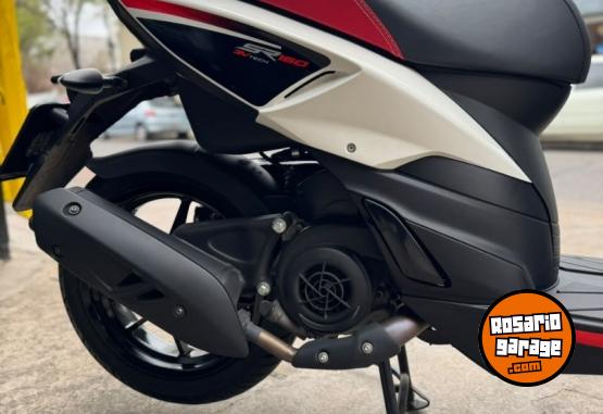 Motos - Aprilia SR 160 2024 Nafta 9000Km - En Venta