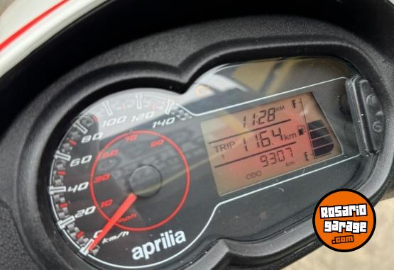 Motos - Aprilia SR 160 2024 Nafta 9000Km - En Venta