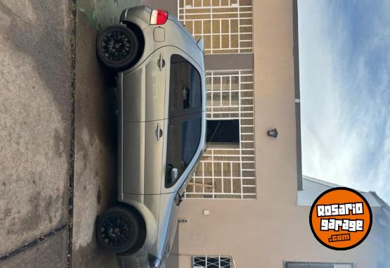 Autos - Fiat Palio elx 1.4 2009 Nafta 122000Km - En Venta