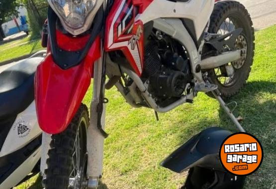 Motos - Corven txr 2022 Nafta 8000Km - En Venta