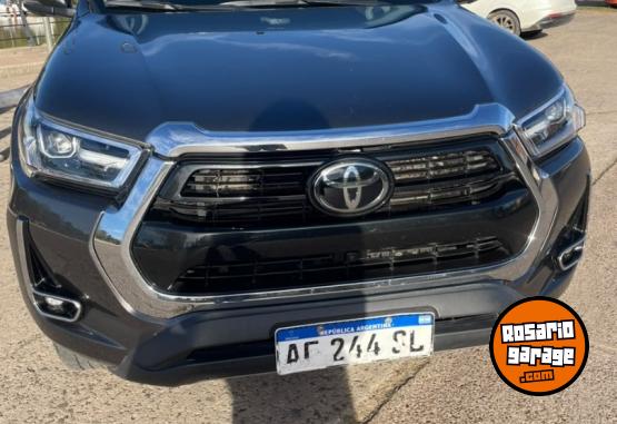 Camionetas - Toyota Hilux SRX 2022 Diesel 90000Km - En Venta