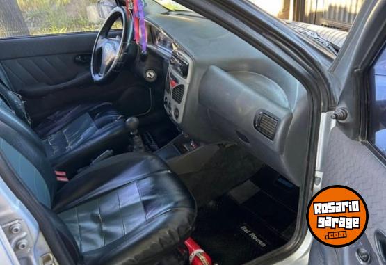 Autos - Fiat Palio 2005 Nafta 228000Km - En Venta