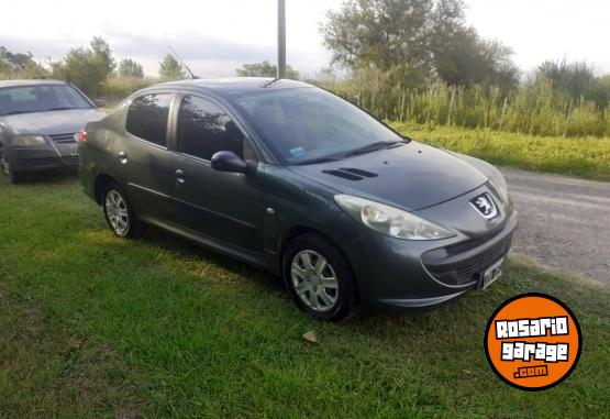 Autos - Peugeot 207 sedan 2011 Nafta 170000Km - En Venta