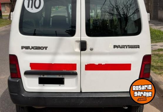 Utilitarios - Peugeot Partner Furgon 1,9 2006 Diesel 360000Km - En Venta