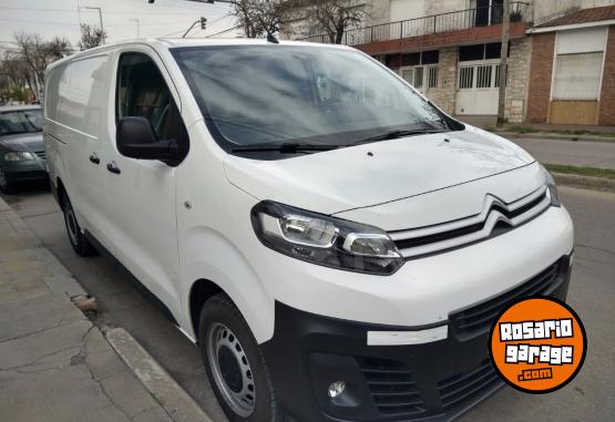 Utilitarios - Citroen Jumpy 2023 Diesel 54480Km - En Venta