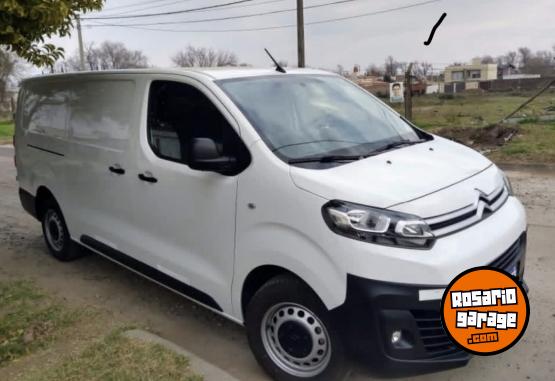 Utilitarios - Citroen Jumpy 2023 Diesel 54480Km - En Venta
