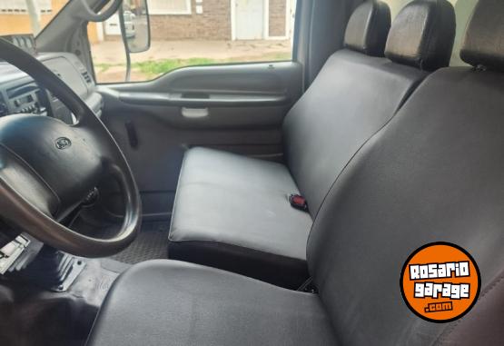 Camiones y Grúas - Ford 4000 - En Venta
