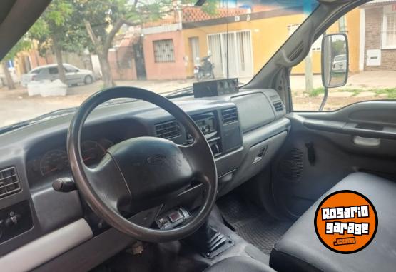 Camiones y Grúas - Ford 4000 - En Venta