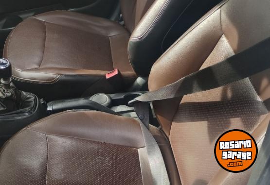 Autos - Chevrolet Cobalt 2016 GNC 125000Km - En Venta