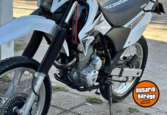 Motos - Honda Xr tornado 2017 Nafta 50000Km - En Venta