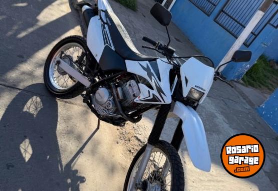 Motos - Honda Xr tornado 2017 Nafta 50000Km - En Venta