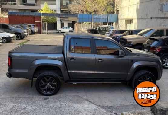Camionetas - Volkswagen Amarok V6 Highline 2023 Diesel 59000Km - En Venta