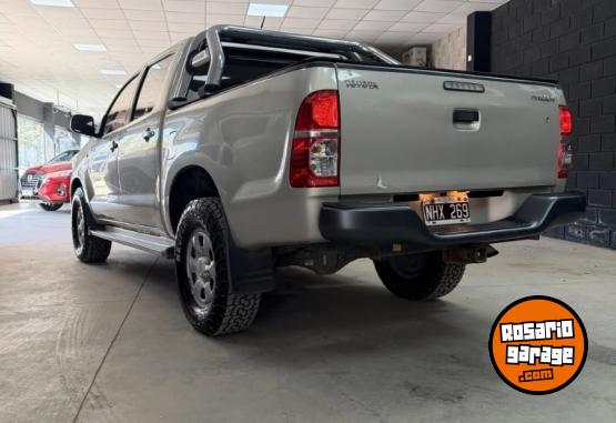 Camionetas - Toyota Hilux DX 2013 Diesel 120000Km - En Venta