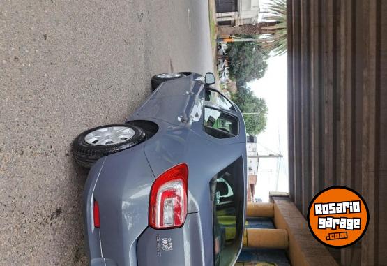 Autos - Renault Logan authentique 2014 Nafta 167000Km - En Venta