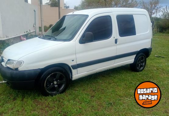 Utilitarios - Peugeot Partner 2008 Diesel 240000Km - En Venta