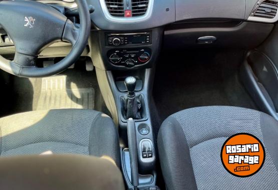 Autos - Peugeot 207 2011 Nafta 118000Km - En Venta