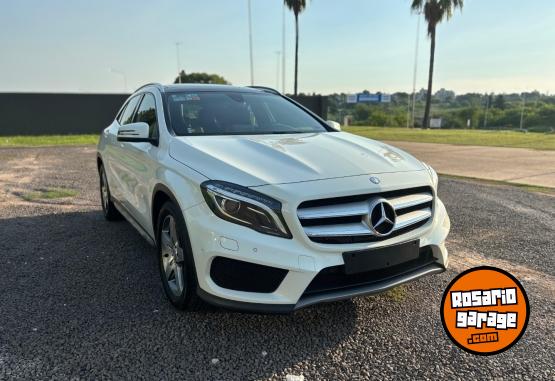 Autos - Mercedes Benz gla 250 2017 Nafta 85000Km - En Venta