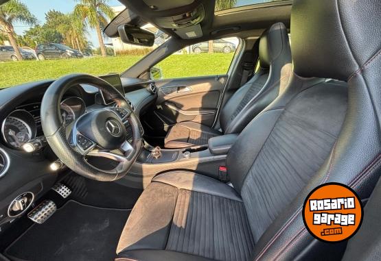 Autos - Mercedes Benz gla 250 2017 Nafta 85000Km - En Venta