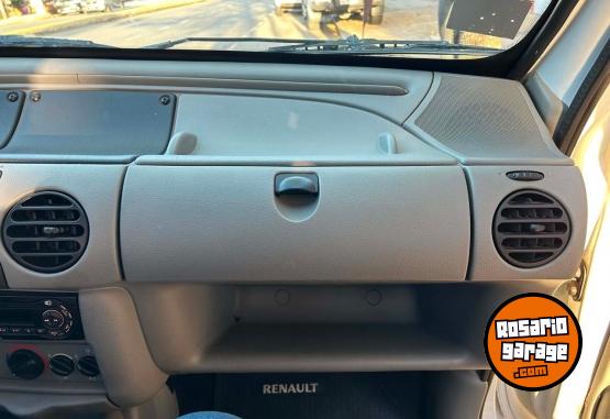 Utilitarios - Renault kangoo 2011 Diesel 138000Km - En Venta