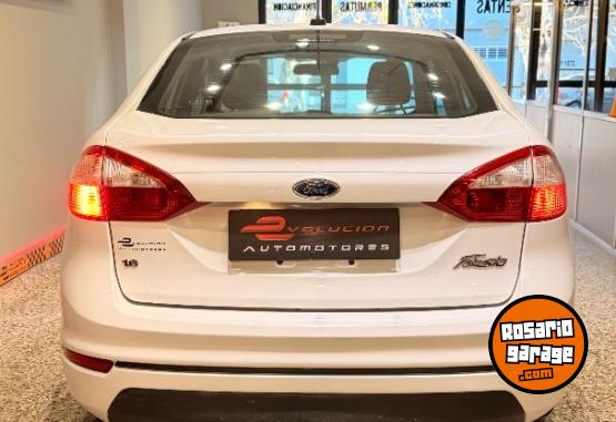 Autos - Ford Fiesta 2017 Nafta 129000Km - En Venta