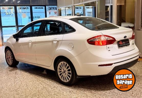 Autos - Ford Fiesta 2017 Nafta 129000Km - En Venta