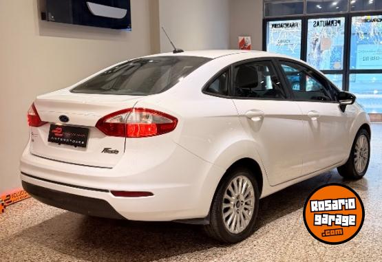 Autos - Ford Fiesta 2017 Nafta 129000Km - En Venta