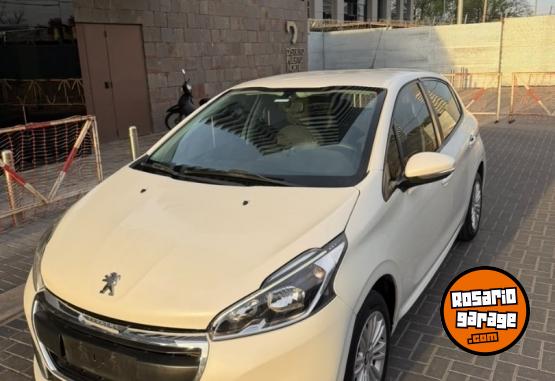 Autos - Peugeot 208 allure 2018 Nafta 106000Km - En Venta