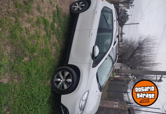 Autos - Peugeot 2008 FELLINE 2016 Nafta 97800Km - En Venta