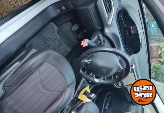 Autos - Peugeot 2008 FELLINE 2016 Nafta 97800Km - En Venta