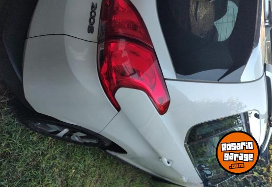 Autos - Peugeot 2008 FELLINE 2016 Nafta 97800Km - En Venta