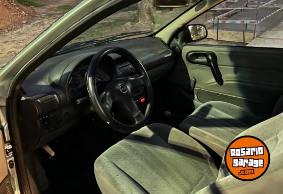 Autos - Chevrolet Corsa 1998 Nafta 285000Km - En Venta